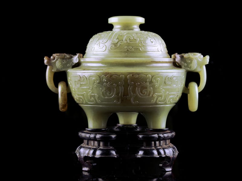 Free Valuation Day – Asian Ceramics, Works of Art and Textiles